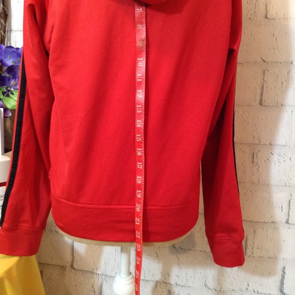 ⬇️ZIPPERED HOODY THROW-BACK 🧥 - Picture 3 of 7